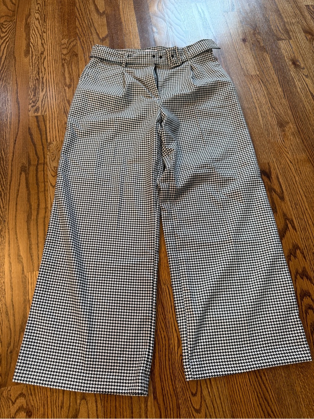 NWOT LOFT Ladies’ High-Waist Houndstooth Belted Wide Leg Black & White Pants